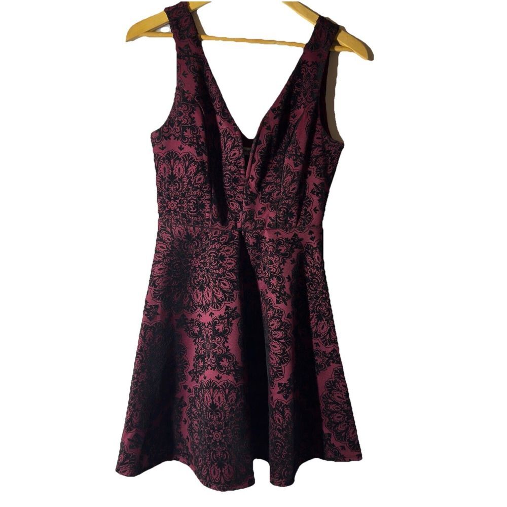 Bailey Blue Dress women's Medium velvet Maroon wired V-Plunge A-line‎ Babydoll